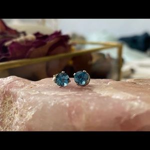 Vintage blue gem stud earrings